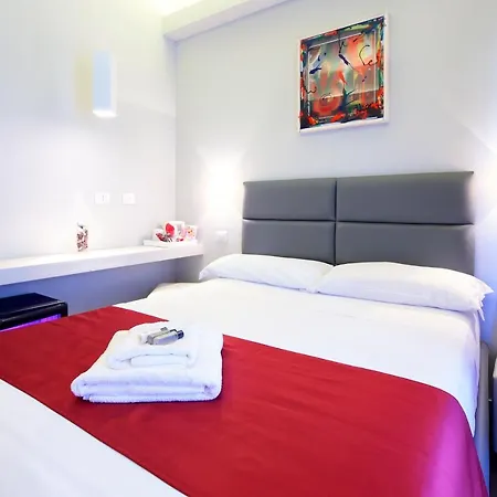 Nearhome Smart Suites 4 *
